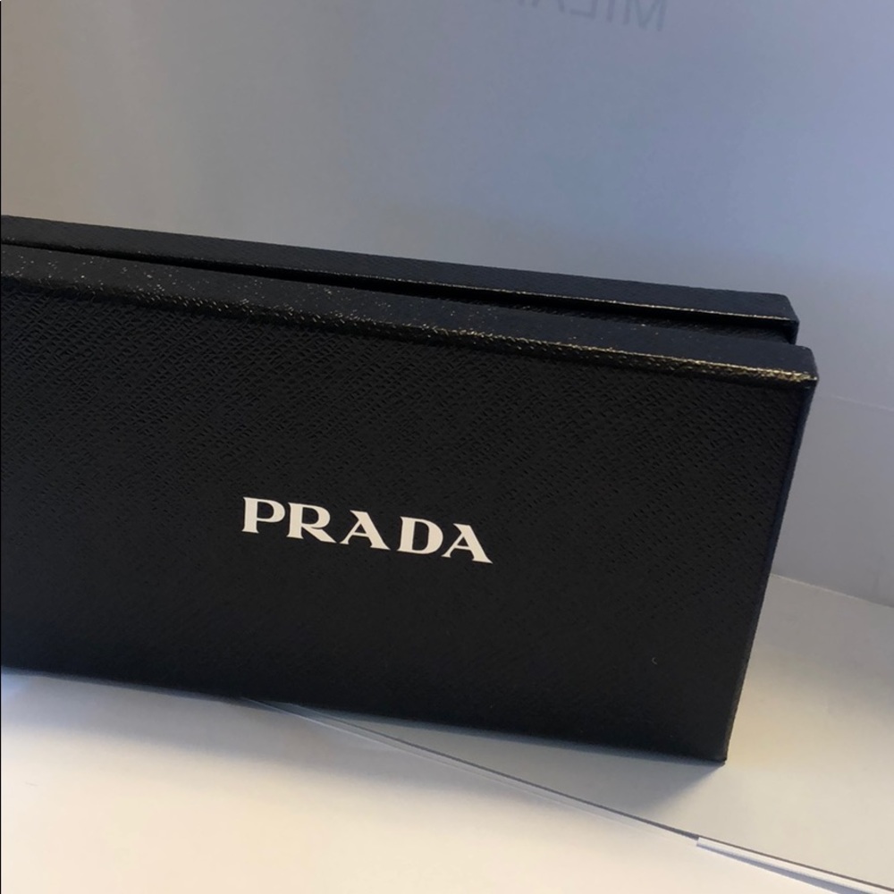 Men’s Prada wallet/cardholder